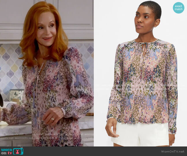 Ted Baker Kaylahn Top worn by Sheila (Swoosie Kurtz) on Call Me Kat