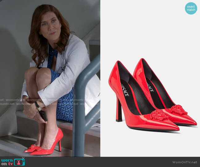 Versace La Medusa Patent Leather Pumps worn by Addison Montgomery (Kate Walsh) on Greys Anatomy