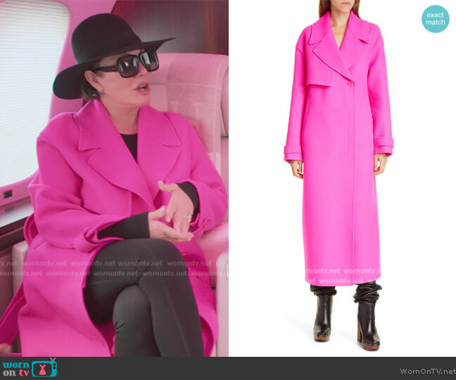 Jacquemus Le Manteau Sabe Long Trench Coat worn by Kris Jenner (Kris Jenner) on The Kardashians