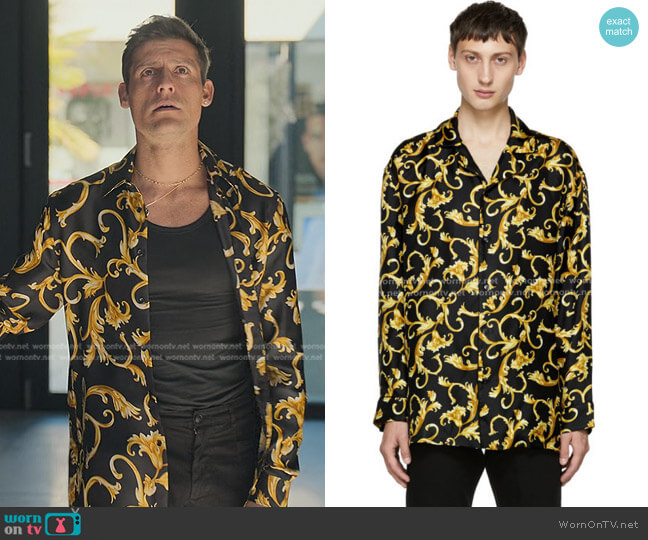 Versace Printed Pyjama Shirt worn by Cruz (Carloto Cotta) on Elite