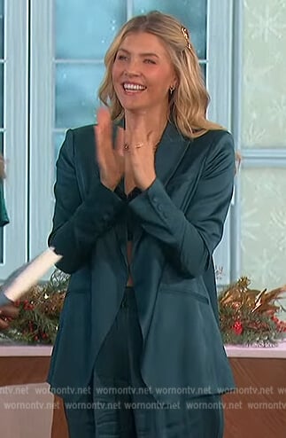 Amanda’s teal satin blazer and top on The Talk