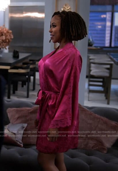 Andi’s pink robe on Tyler Perrys Sistas