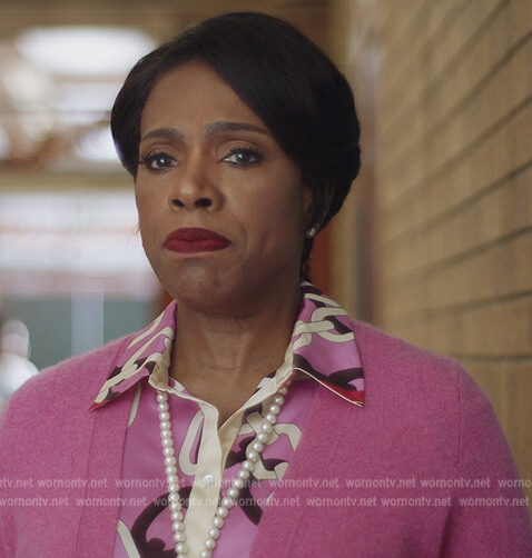 Barbara pink chain print blouse on Abbott Elementary