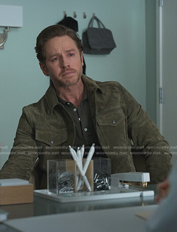 Ben’s green suede jacket on Manifest