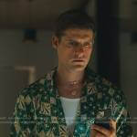 Cruz’s green printed robe on Elite
