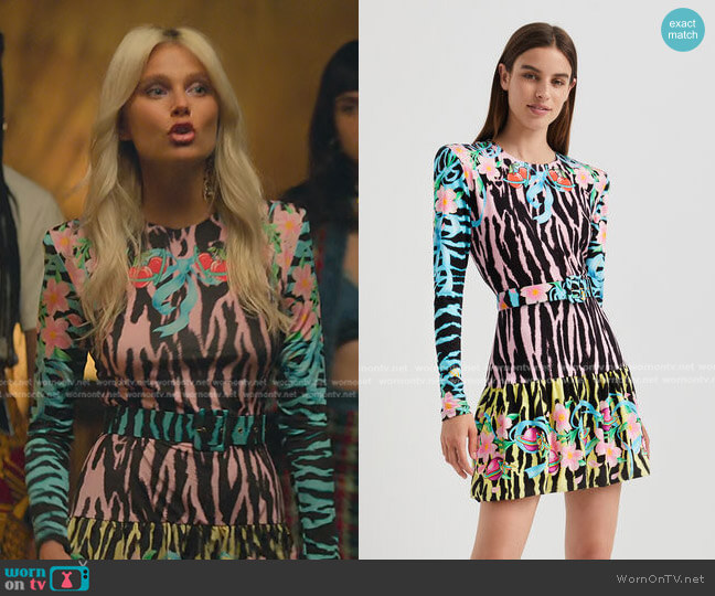 Desigual Zebra slim short dress worn by Isadora Artinan (Valentina Zenere) on Elite