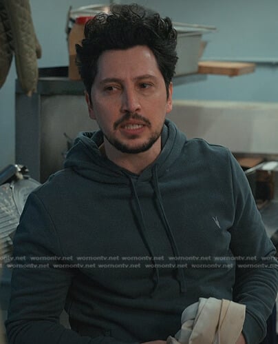 Eagan’s grey hoodie on Manifest