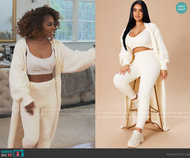 Fashion Nova Living In It 3 Piece Legging Set worn by Candiace Dillard Bassett on The Real Housewives of Potomac