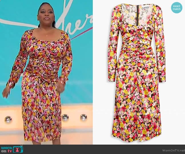 Ganni Ruched floral-print silk-blend midi dress worn by Sherri Shepherd on Sherri