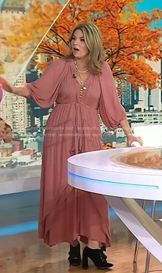 Jenna’s pink long sleeve maxi dress on Today