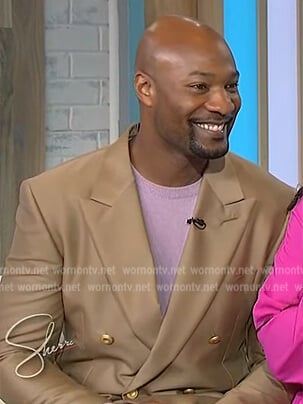 Keion Henderson’s khaki blazer on Sherri