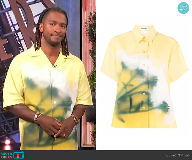 Kenzo Graphic-Print Short-Sleeve Cotton Shirt worn by Scott Evans on Access Hollywood