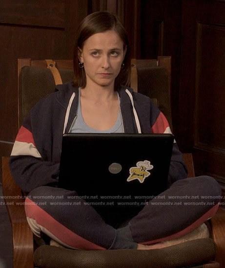 Kimberly’s navy stripe sleeve hoodie and sweatpants set on The Sex Lives of College Girls