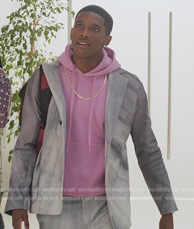 Lando’s gray marble print blazer on All American Homecoming