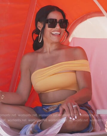 Mia’s black square sunglasses on The Real Housewives of Potomac