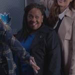 Miranda’s navy double breasted coat on Greys Anatomy