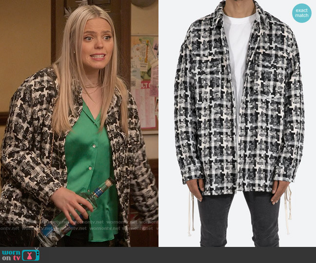 mnml Laced Heavyweight Woven Flannel worn by Leighton Murray (Reneé Rapp) on The Sex Lives of College Girls