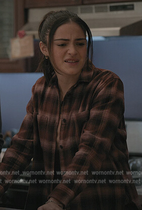 Olive’s pink plaid flanel on Manifest