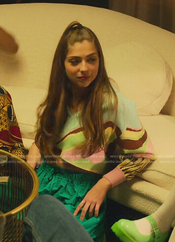Sara’s multicolor printed cropped sweater on Elite