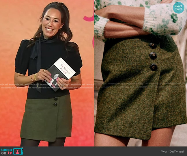 Sezane Peter Skirt in Mottled Khaki worn by Joanna Gaines on Today
