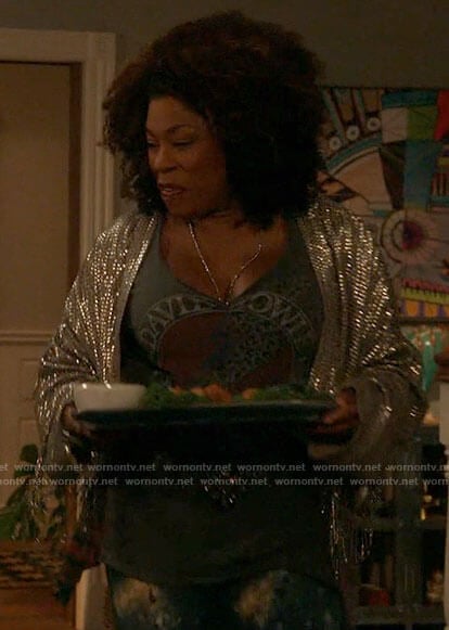 Vi’s David Bowie t-shirt and chainmail fringe jacket on The Equalizer