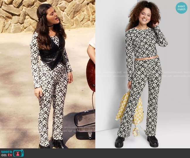 Wild Fable Long Sleeve Slim Fit Baby T-Shirt worn by Ana Phoenix (Emma Milani) on Monarch
