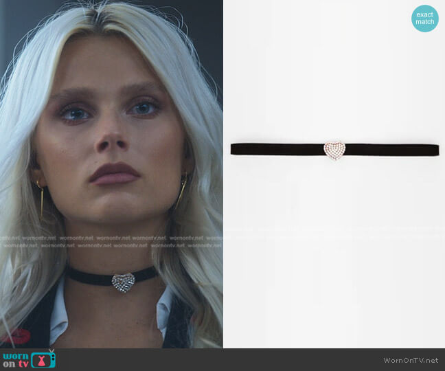 Zara Choker Pack worn by Isadora Artinan (Valentina Zenere) on Elite