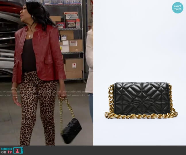 Zara Quilted Chain Strap Shoulder Bag worn by Tina Butler (Tichina Arnold) on The Neighborhood