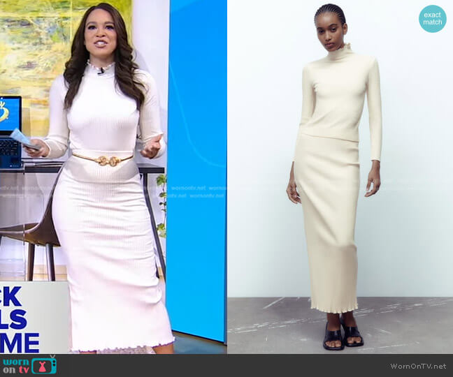 Zara Ribbed T-Shirt worn by Megan Ryte on Good Morning America