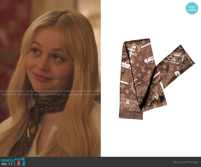 Louis Vuitton Monogram Trunks Bandeau Silk Scarf worn by Audrey Hope (Emily Alyn Lind) on Gossip Girl