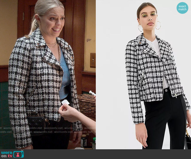 River Island Boucle Biker Jacket in Mono worn by Leighton Murray (Reneé Rapp) on The Sex Lives of College Girls