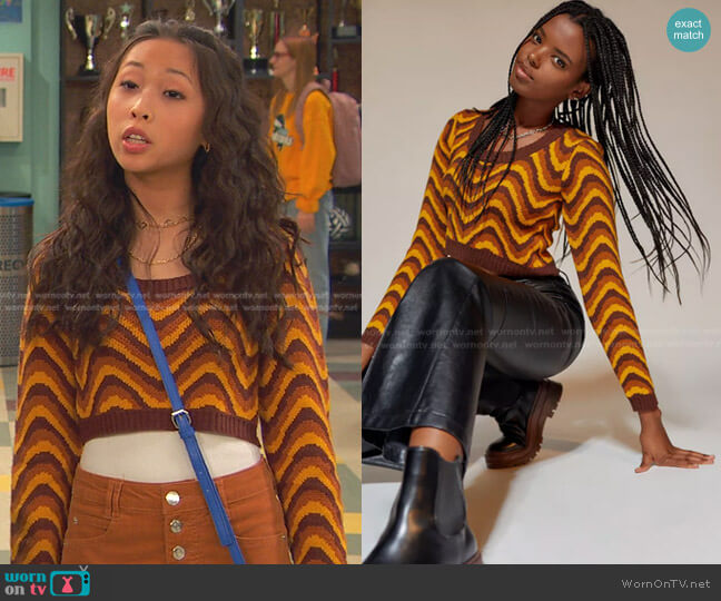 The Ragged Priest Swirl Print Cropped Sweater worn by Ivy (Emmy Liu-Wang) on Ravens Home