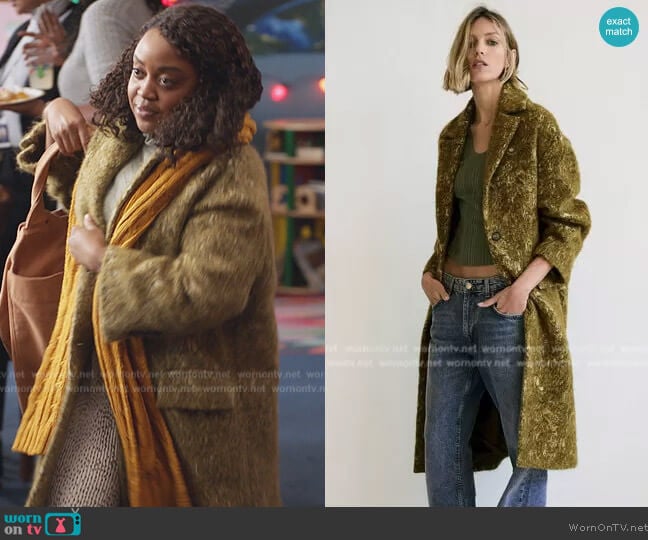 Zara Jacquard Coat Limited Edition worn by Janine Teagues (Quinta Brunson) on Abbott Elementary