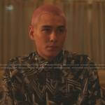Aki’s abstract print shirt on Gossip Girl
