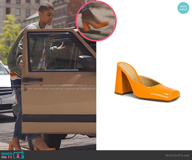 Bottega Veneta Tower Square Toe Mule Pumps worn by Julien Calloway (Jordan Alexander) on Gossip Girl