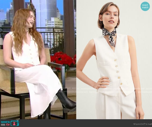 Brunello Cucinelli Viscose and linen fluid twill waistcoat worn by Sadie Sink on Live with Kelly and Mark