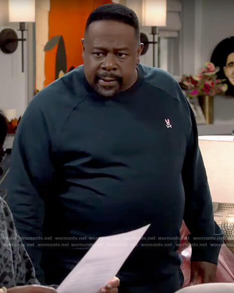 Calvin’s dark green sweatshirt with bunny on The Neighborhood