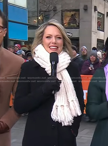 Dylan’s white knit scarf on Today