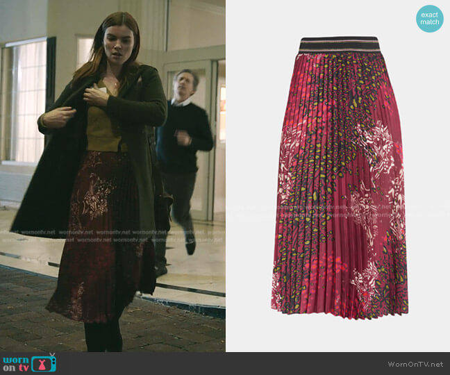 Fuzzi Pleated Animal-Print Satin Skirt worn by Kincaid Sullivan (Kaley Ronayne) on The Resident