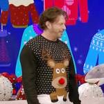 Harry Connick Jr’s ugly Christmas sweater on Live with Kelly and Ryan