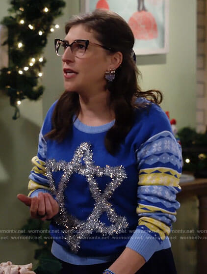 Kat’s Chrismukkah sweater on Call Me Kat