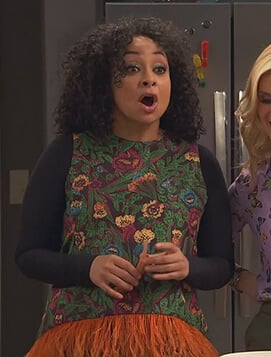 Raven’s floral print fringe top on Ravens Home