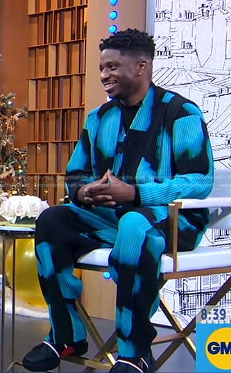 Samuel Arnold’s blue abstract print shirt and corduroy pants on Good Morning America