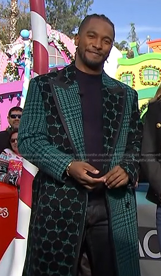 Scott’s green polka dot coat on Access Hollywood