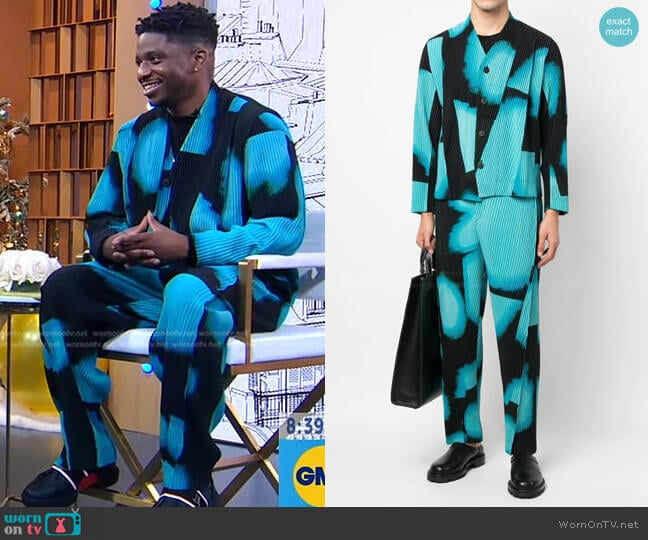 Homme Plissé Issey Miyake Abstract-Pattern Plissé Effect Shirt worn by Samuel Arnold on Good Morning America