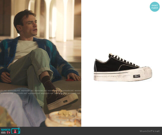 Visvim Skagway Low-Top Sneakers worn by Maximus Wolfe (Thomas Doherty) on Gossip Girl