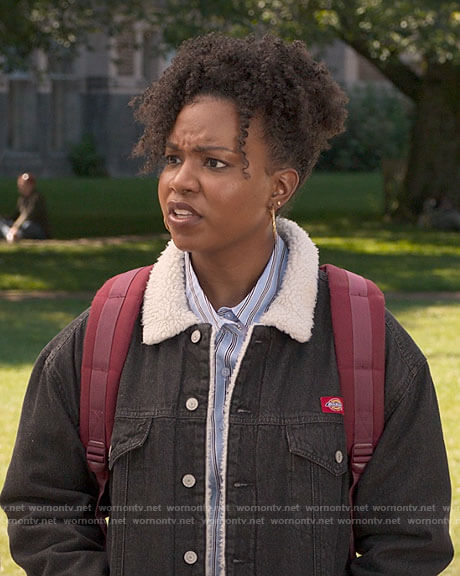 Willow’s black denim sherpa jacket on The Sex Lives of College Girls
