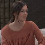 Willow’s coral tiered maternity top on General Hospital