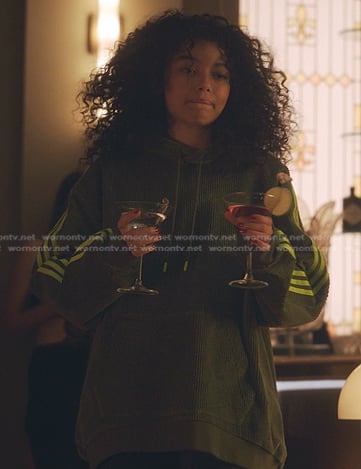 Zoya’s green striped sleeve hoodie on Gossip Girl
