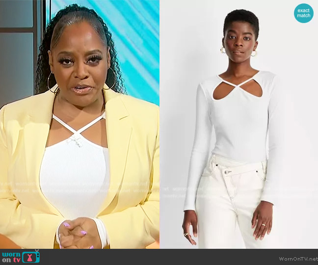 Kahlana Barfield Brown Ribbed Cut Out Neck Bodysuit worn by Sherri Shepherd on Sherri